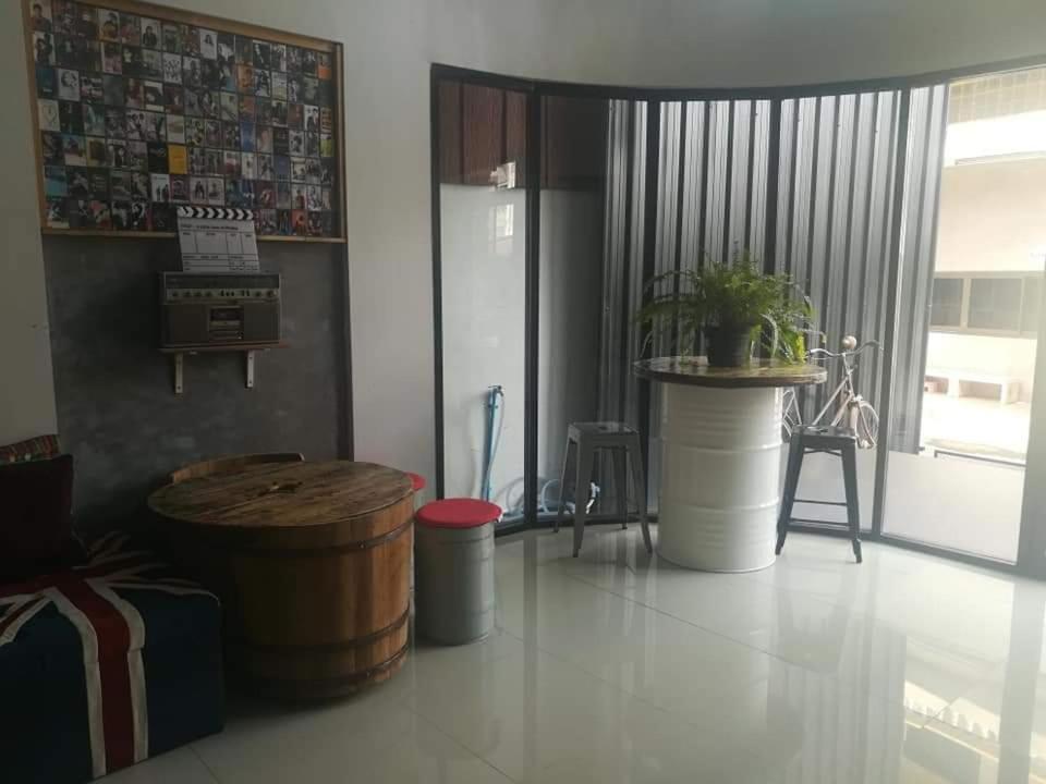 Pak Chong More Hostel Buitenkant foto